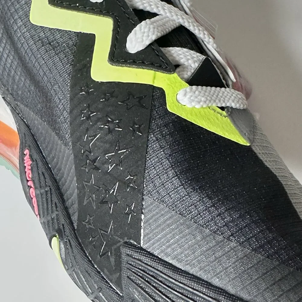 Nike LeBron React 18 Bugs vs Marvin Light Smoke Grey Brand New Boys 5